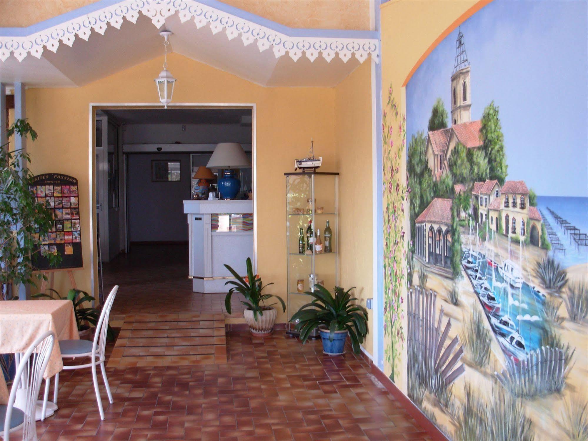 Hotel Les Dunes Marseillan  Buitenkant foto