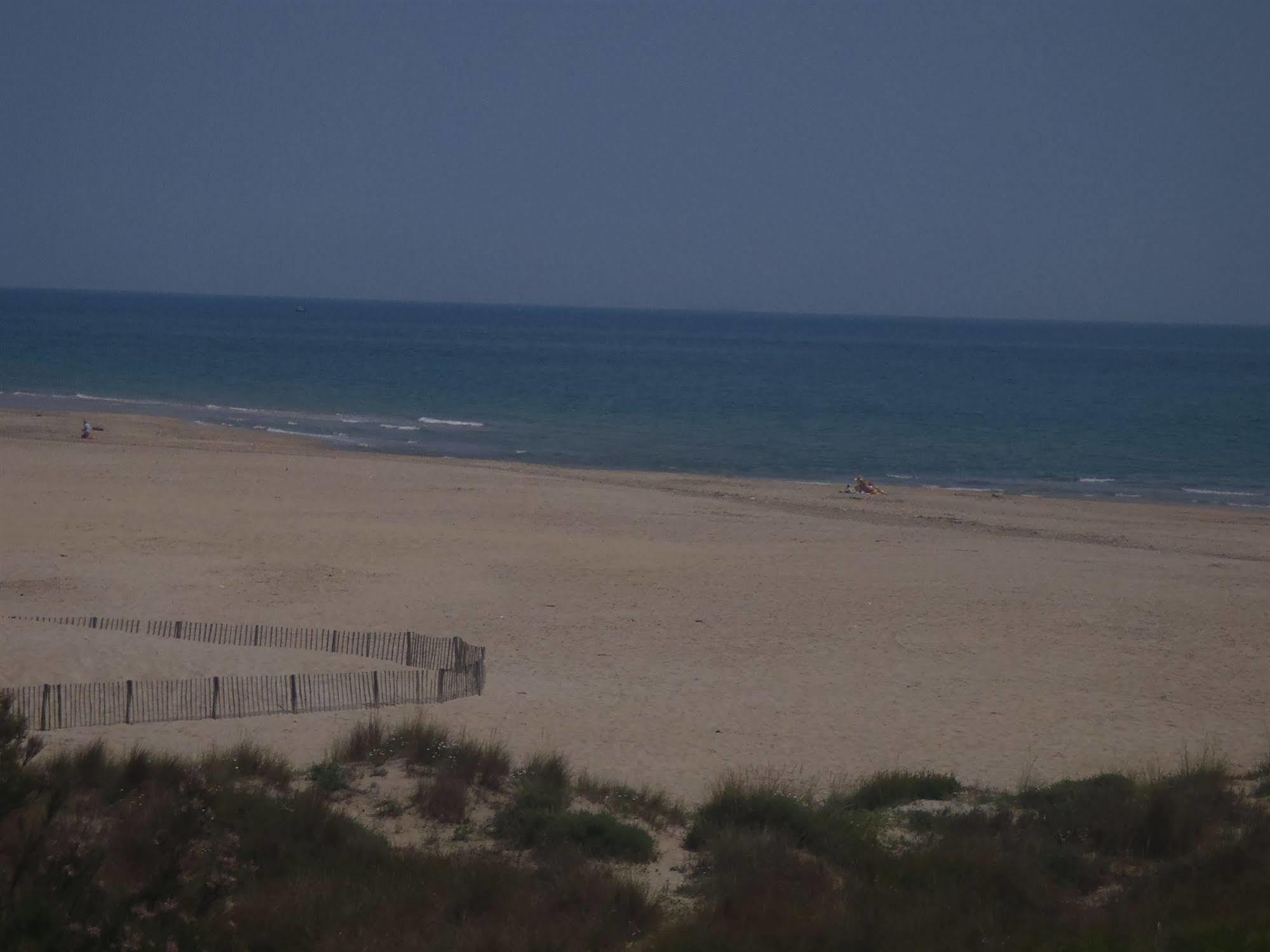Hotel Les Dunes Marseillan  Buitenkant foto